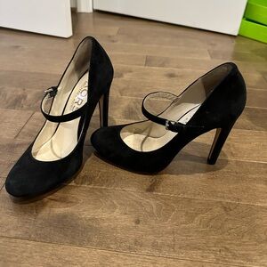 Michael Kors sede heels